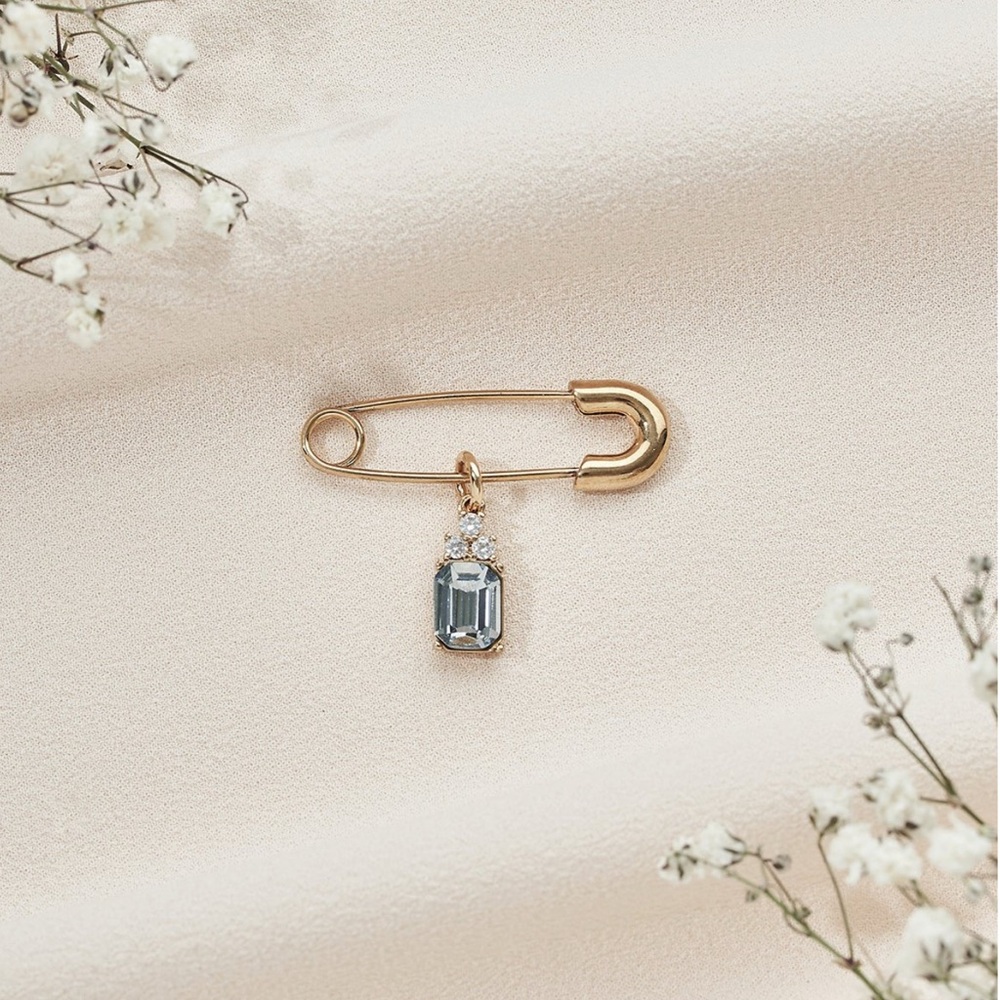 *SOLD* Elegant Gold and Silver Safety Pin Brooch